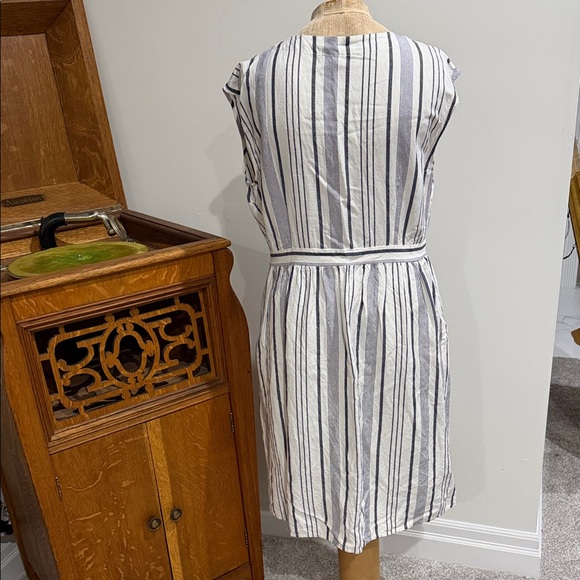 Striped Button-Down Linen Dress - Picture 4 of 4
